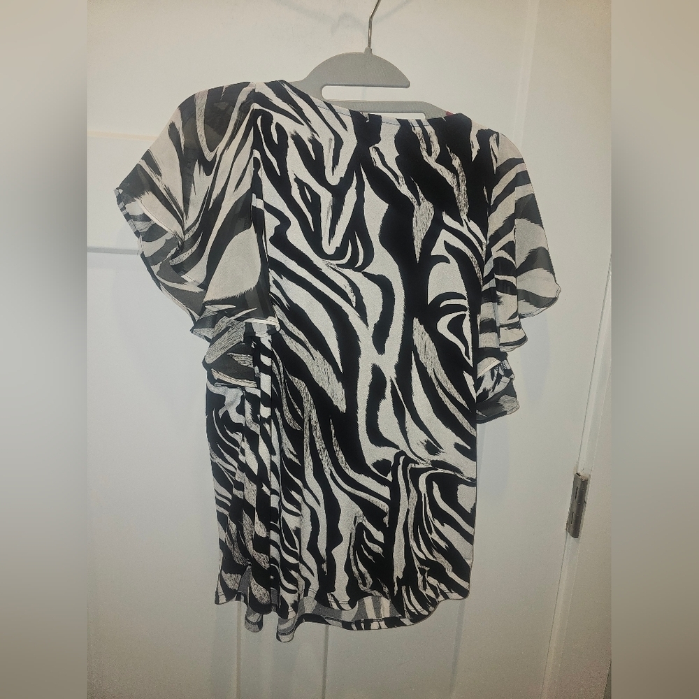 7th Avenue Design Studio Zebra Print Flutter Sleeve Blouse Size L - Picture 4 of 9